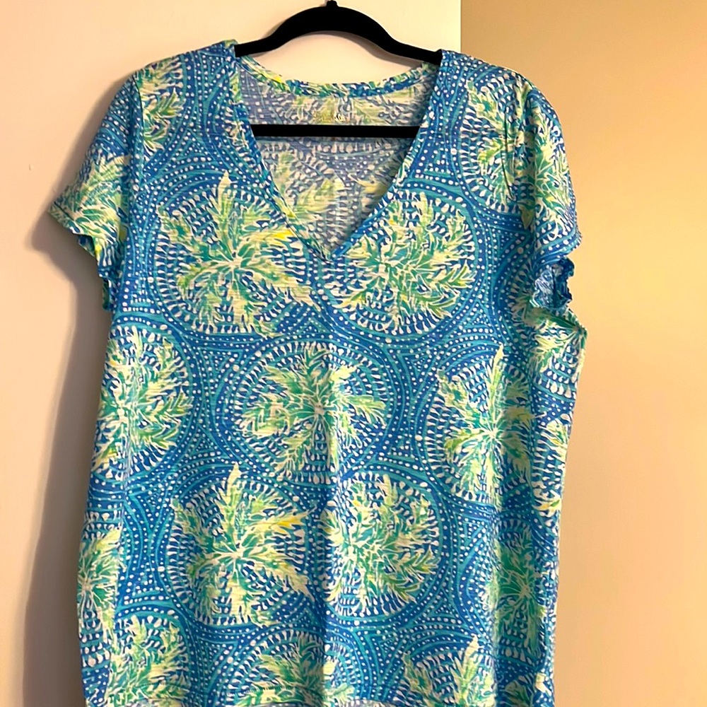 Lilly Pulitzer top new without tag.  Size XL